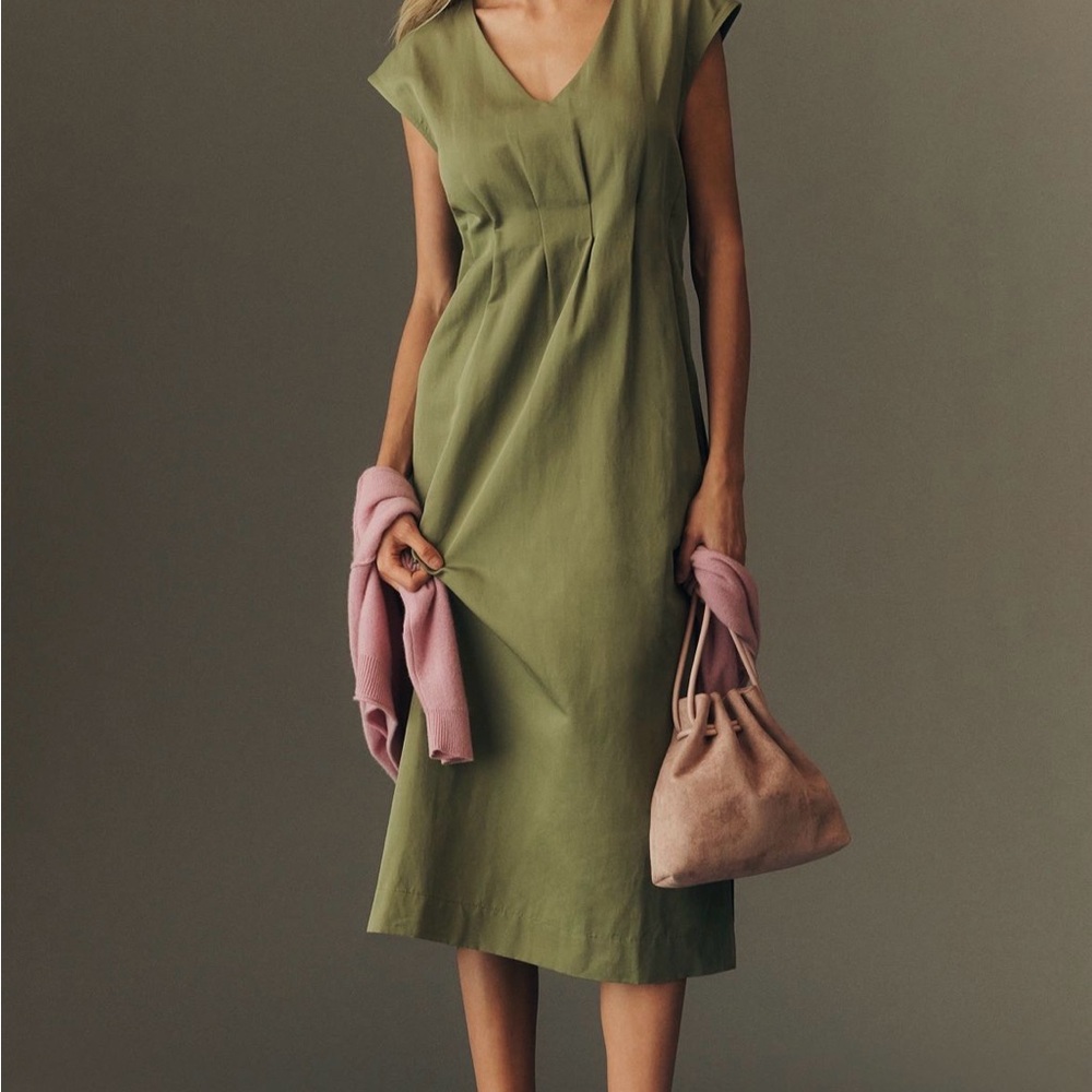 Maeve Linen Blend Short Sleeve waisted Midi Dress with Pockets!